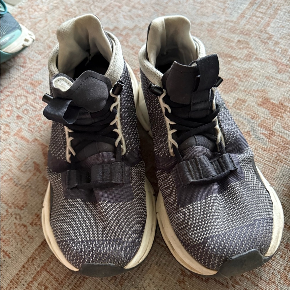 On Running Athletic Shoes - all three pairs sold together (will not separate) - Picture 5 of 8